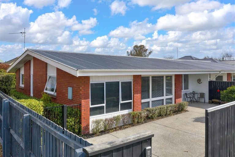 Photo of property in 1/61 Vagues Road, Northcote, Christchurch, 8052