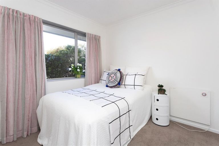 Photo of property in 42 Mays Road, St Albans, Christchurch, 8052