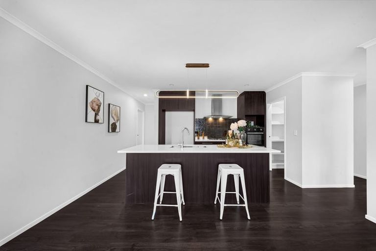 Photo of property in 36 Leathem Crescent, Pokeno, 2402