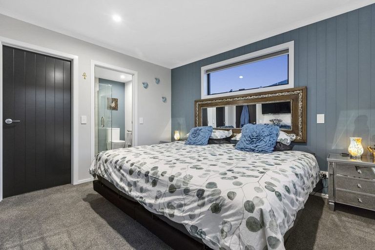 Photo of property in 15 Bob Carter Place, Welcome Bay, Tauranga, 3175