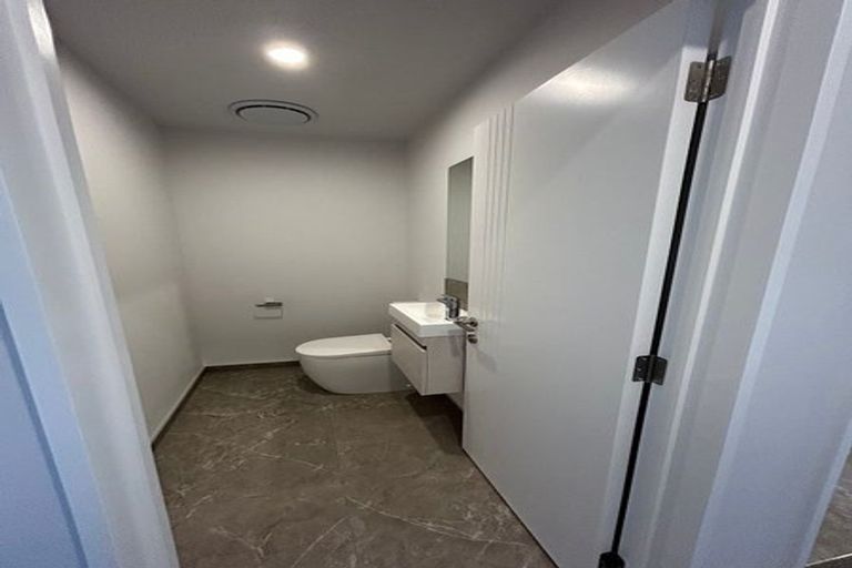 Photo of property in 18 Lorenzos Lane, Halswell, Christchurch, 8025