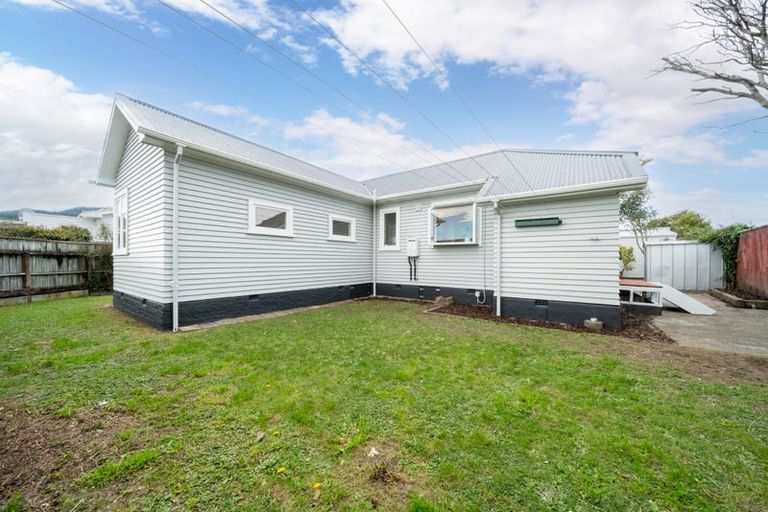 Photo of property in 10 Elizabeth Avenue, Heretaunga, Upper Hutt, 5018
