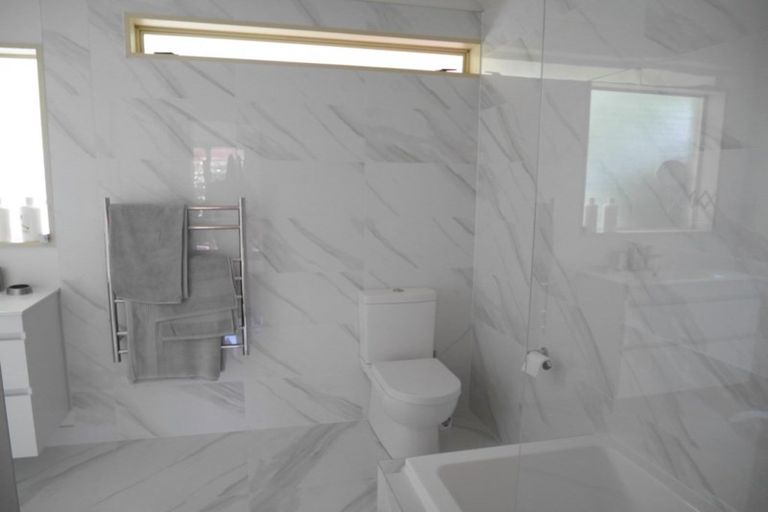 Photo of property in 1/3 Centaurus Road, Cashmere, Christchurch, 8022