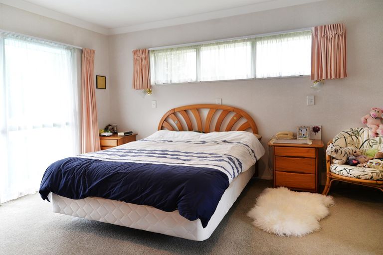 Photo of property in 8 Aristoy Close, Conifer Grove, Takanini, 2112