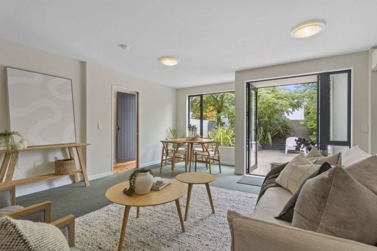 Photo of property in 3 Oakford Close, Riccarton, Christchurch, 8011