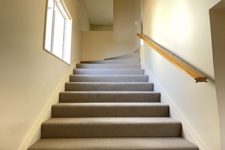 Photo of property in 3/57 Gladstone Road, Northcote, Auckland, 0627