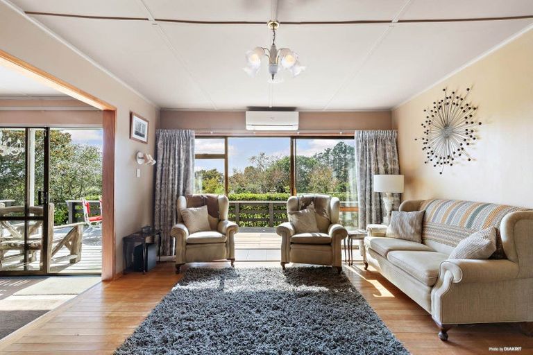 Photo of property in 56 Morley Road, Waiuku, 2681