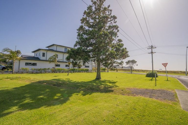 Photo of property in 76 Buffalo Beach Sh25 Road, Whitianga, 3510
