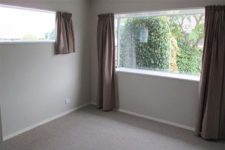 Photo of property in 3 Pyatt Place, Redwood, Christchurch, 8051