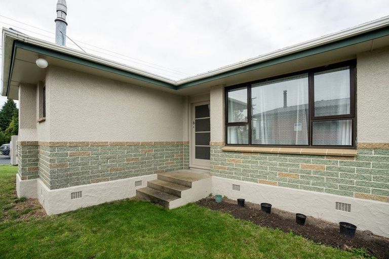 Photo of property in 19 High Street, Milton, 9220