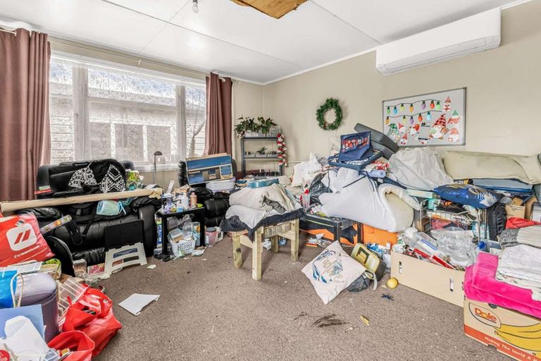 Photo of property in 14 Tawa Street, Inglewood, 4330