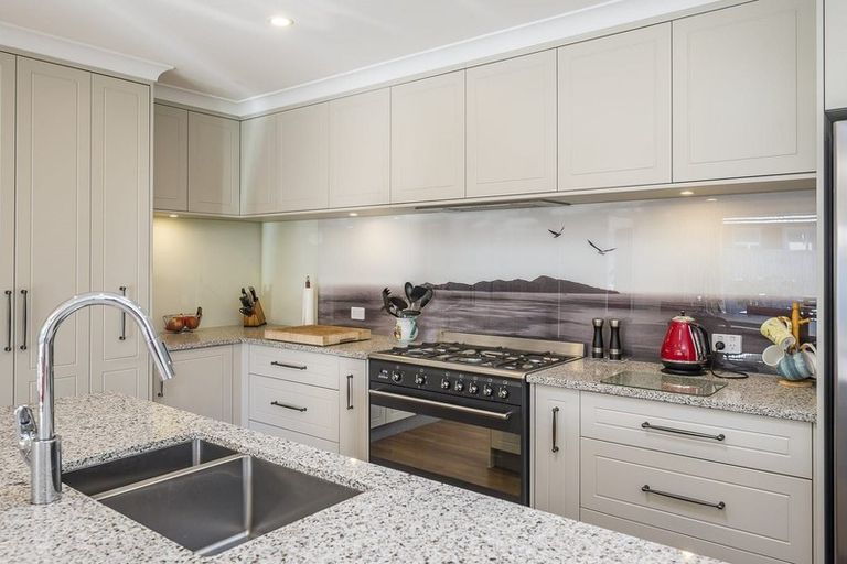 Photo of property in 14 Petrel Close, Paraparaumu Beach, Paraparaumu, 5032