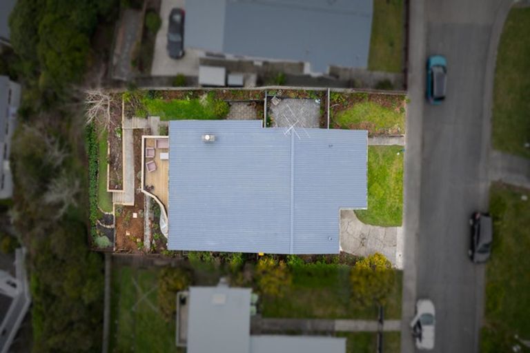 Photo of property in 17 Silverbirch Grove, Churton Park, Wellington, 6037