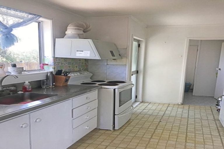 Photo of property in 6 Tangelo Place, Bucklands Beach, Auckland, 2012