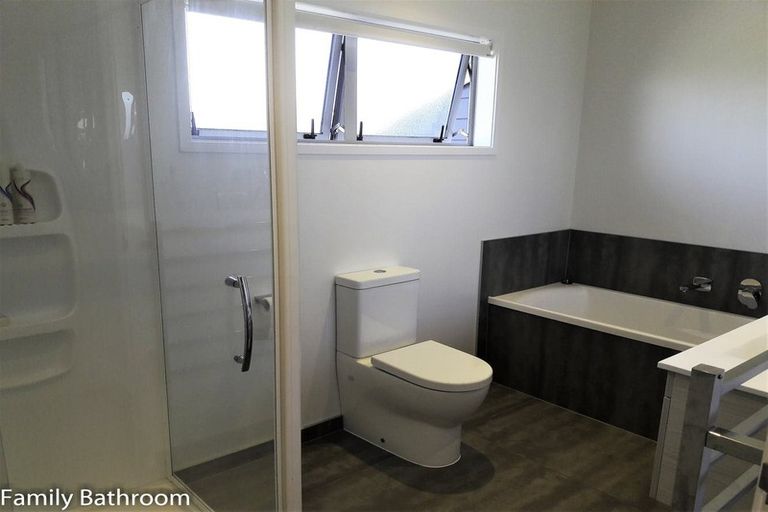 Photo of property in 11 Boardwalk Rise, Long Bay, Auckland, 0630