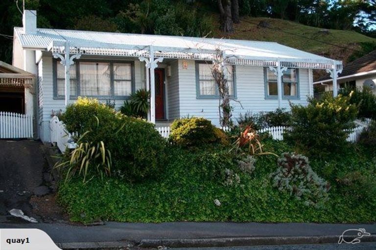 Photo of property in 25 Montreal Grove, Kingston, Wellington, 6021