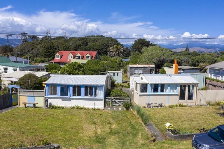 Photo of property in 230-232 Marine Parade, Otaki Beach, Otaki, 5512