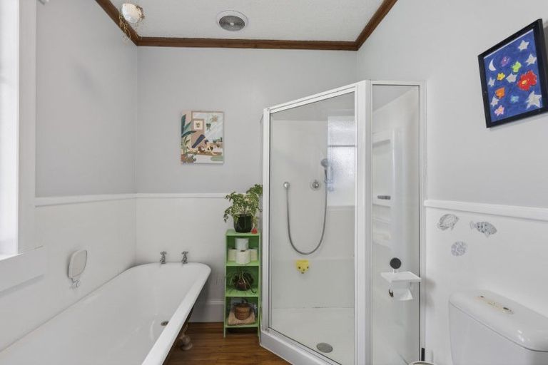 Photo of property in 48 Maire Street, Inglewood, 4330