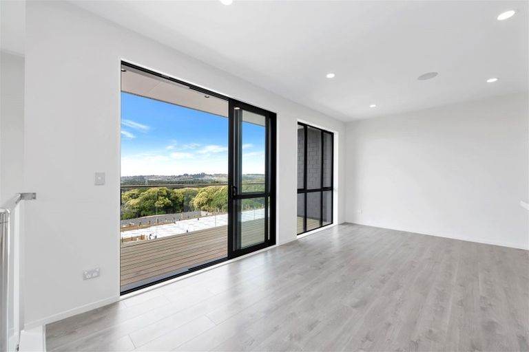 Photo of property in 7 Rakiraki Place, Flat Bush, Auckland, 2019