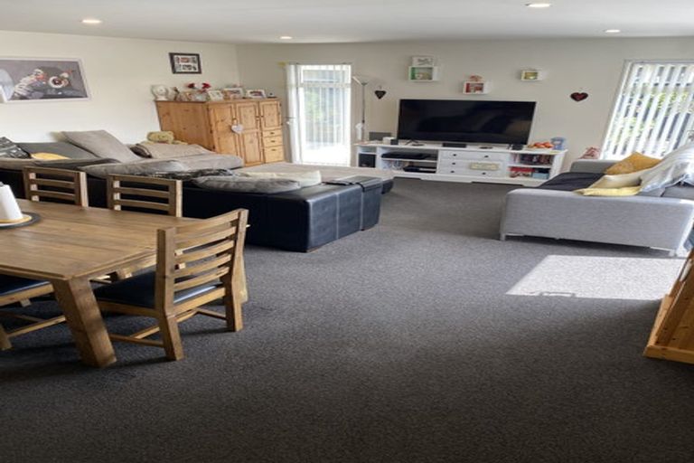 Photo of property in 48 Tahuna Street, Pegasus, 7612