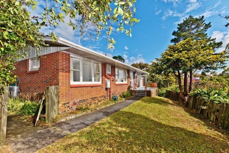 Photo of property in 2 Evergreen Crescent, Trentham, Upper Hutt, 5018