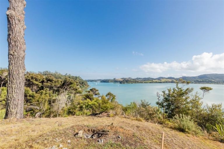Photo of property in 24 Te Wahapu, Russell, 0272