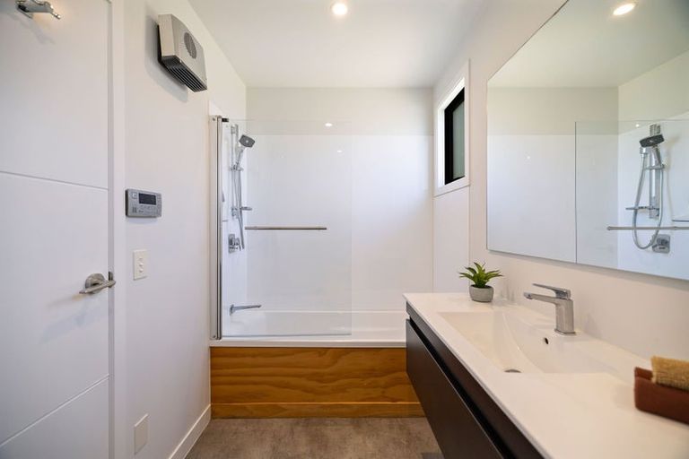 Photo of property in 3 Caithness Court, Jacks Point, Queenstown, 9371