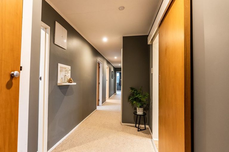 Photo of property in 37 Waterford Drive, Winton, 9720