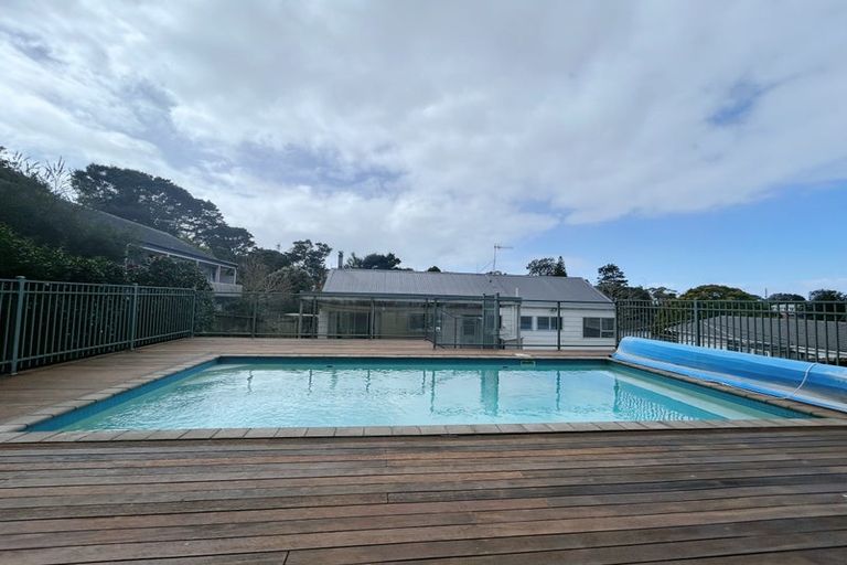Photo of property in 32 Sapphire Place, Bayview, Auckland, 0629