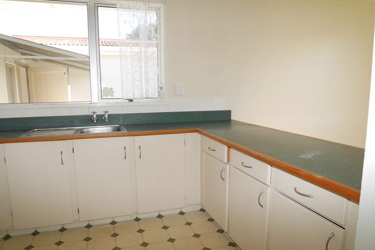 Photo of property in 11a Cypress Grove, Paraparaumu, 5032