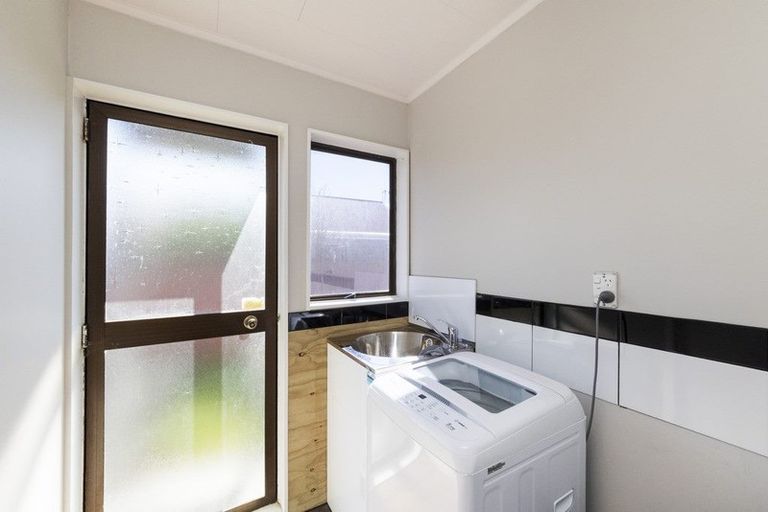 Photo of property in 31 Peter Hall Drive, Kelvin Grove, Palmerston North, 4414