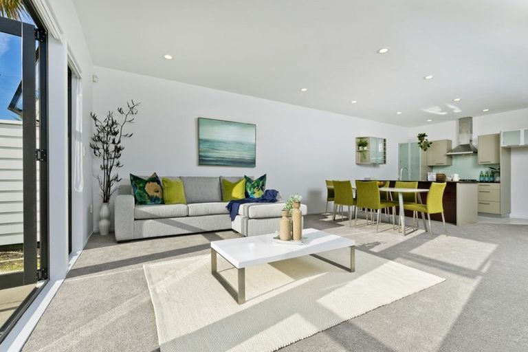 Photo of property in 17/40 Scarlet Oak Drive, Schnapper Rock, Auckland, 0632