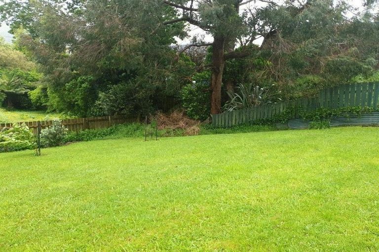 Photo of property in 17 Bell Street, Tawa, Wellington, 5028