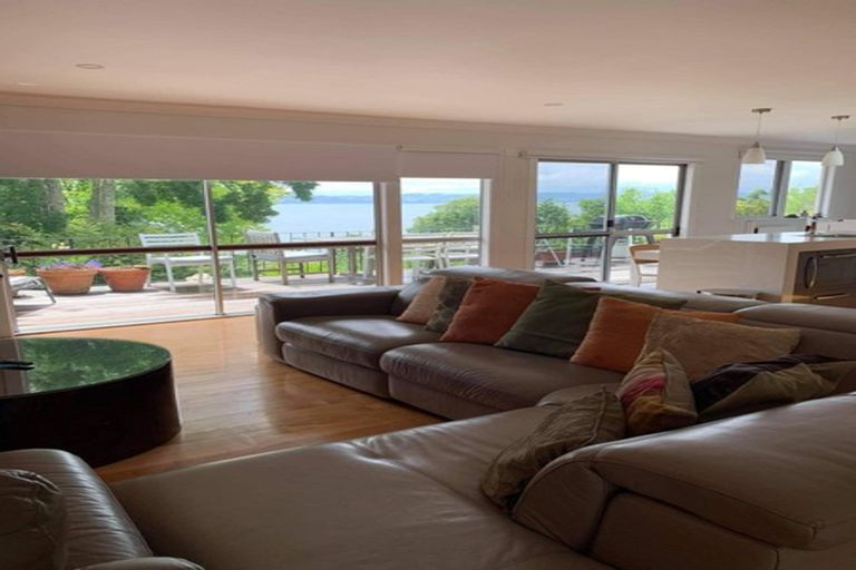 Photo of property in 5 Naera Place, Kawaha Point, Rotorua, 3010