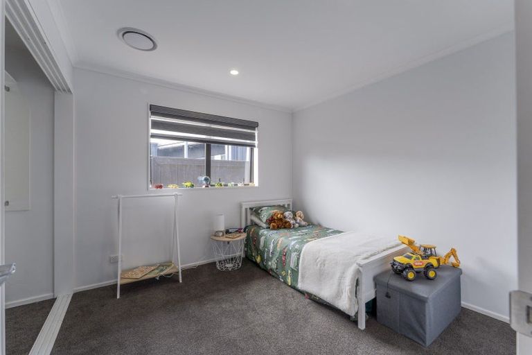 Photo of property in 18 Grey Way, Russley, Christchurch, 8042