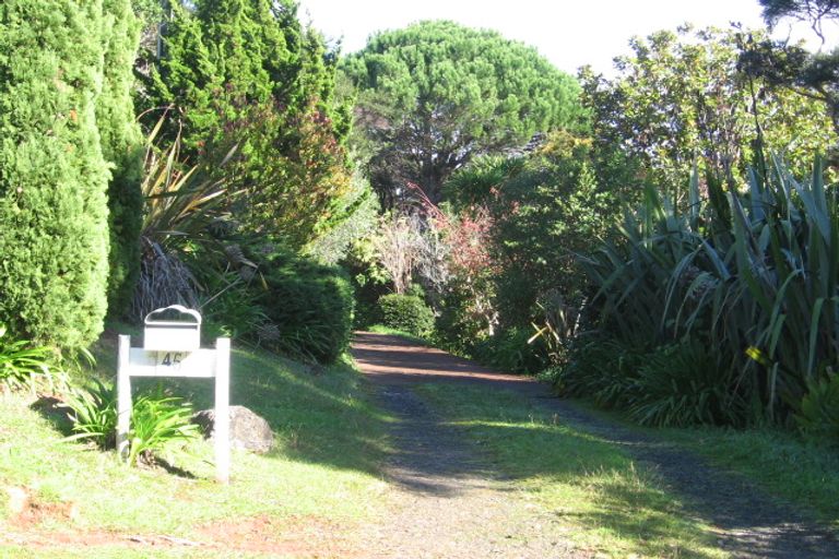 Photo of property in 45 Victory Road, Laingholm, Auckland, 0604