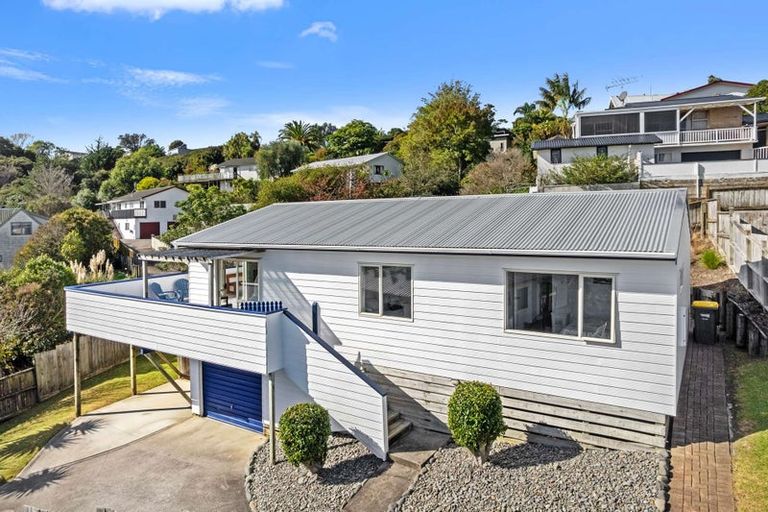 Photo of property in 18a Delshaw Avenue, Stanmore Bay, Whangaparaoa, 0932