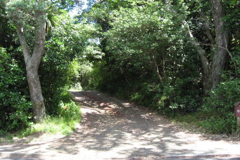 Photo of property in 405 Motutara Road, Muriwai, Waimauku, 0881