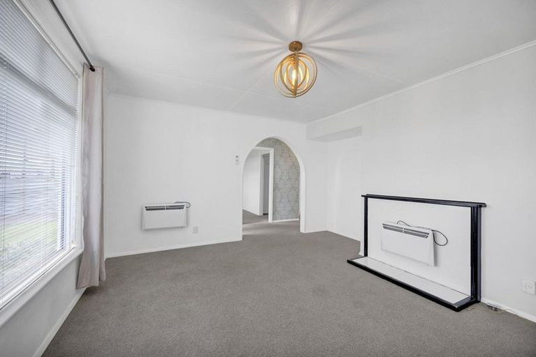 Photo of property in 279 South Road, Hawera, 4610