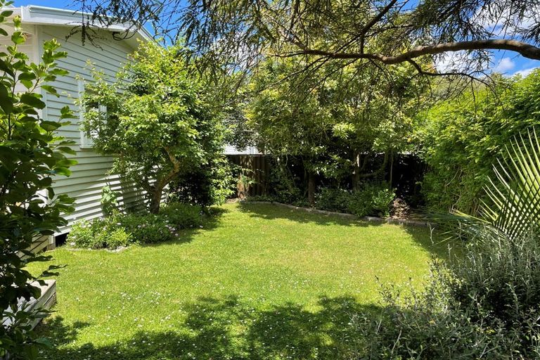 Photo of property in 22 St Michaels Avenue, Point Chevalier, Auckland, 1022