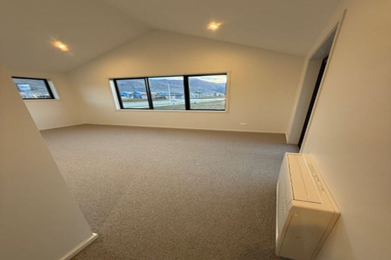 Photo of property in 31 Packer Road, Wanaka, 9382