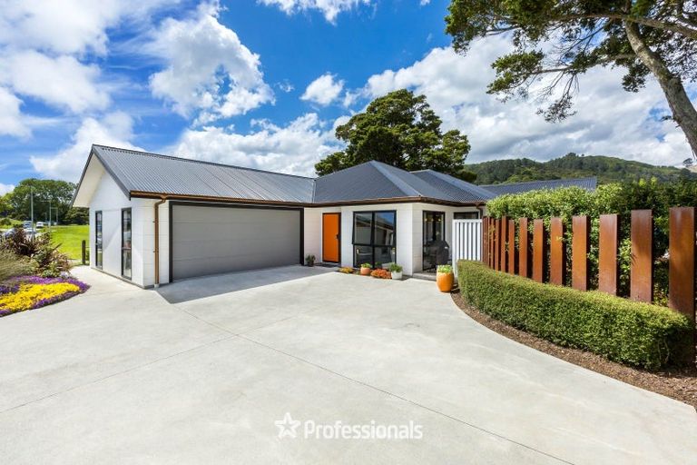 Photo of property in 15 Gilruth Road, Wallaceville, Upper Hutt, 5018