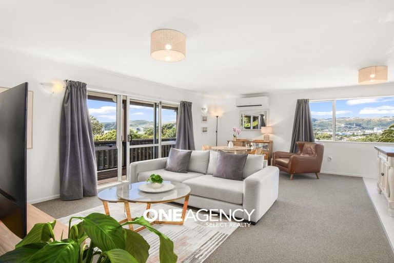 Photo of property in 12 Chapel Street, Takapuwahia, Porirua, 5022