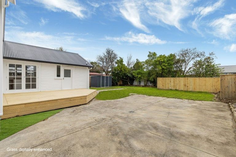 Photo of property in 11 Rosalie Terrace, Kelvin Grove, Palmerston North, 4414
