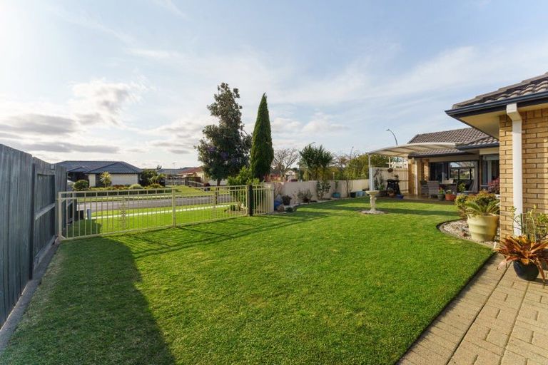 Photo of property in 2 Carlsberg Place, Papamoa Beach, Papamoa, 3118
