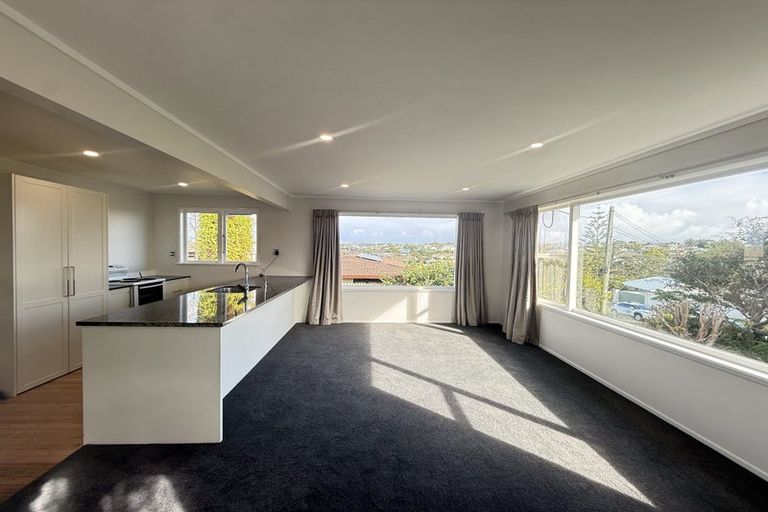 Photo of property in 5 Tiri Road, Manly, Whangaparaoa, 0930