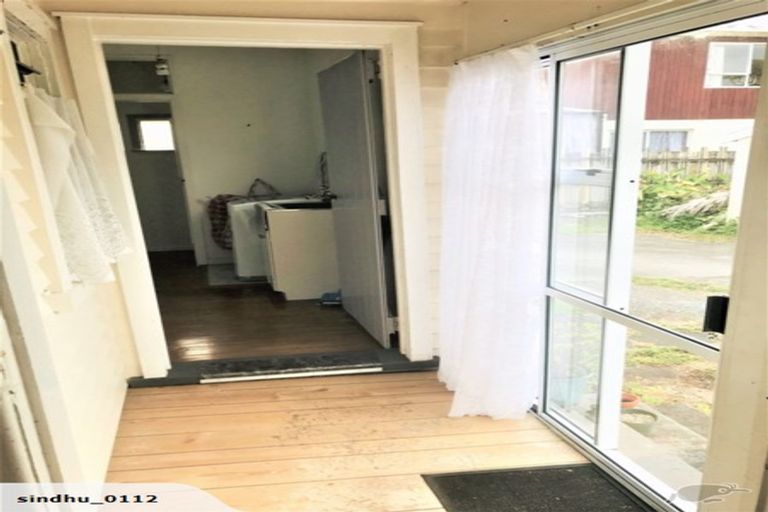 Photo of property in 137 Seabrook Avenue, New Lynn, Auckland, 0600