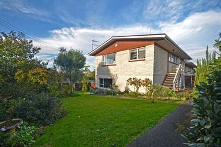 Photo of property in 1/21 Jaemont Avenue, Te Atatu South, Auckland, 0610