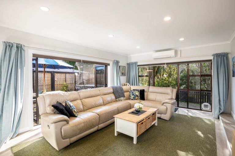 Photo of property in 9 Lombardy Place, Whalers Gate, New Plymouth, 4310