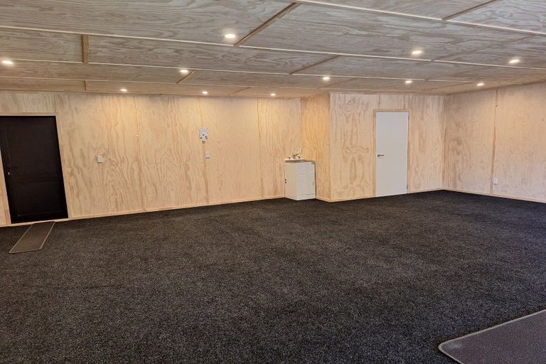 Photo of property in 100 Cole Street, Dannevirke, 4930